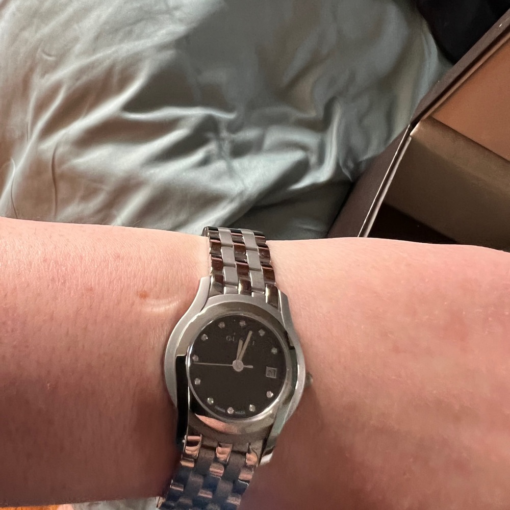 ⭐️ YEAR END SALE ⭐️ GUCCI DIAMOND WATCH - Picture 6 of 14